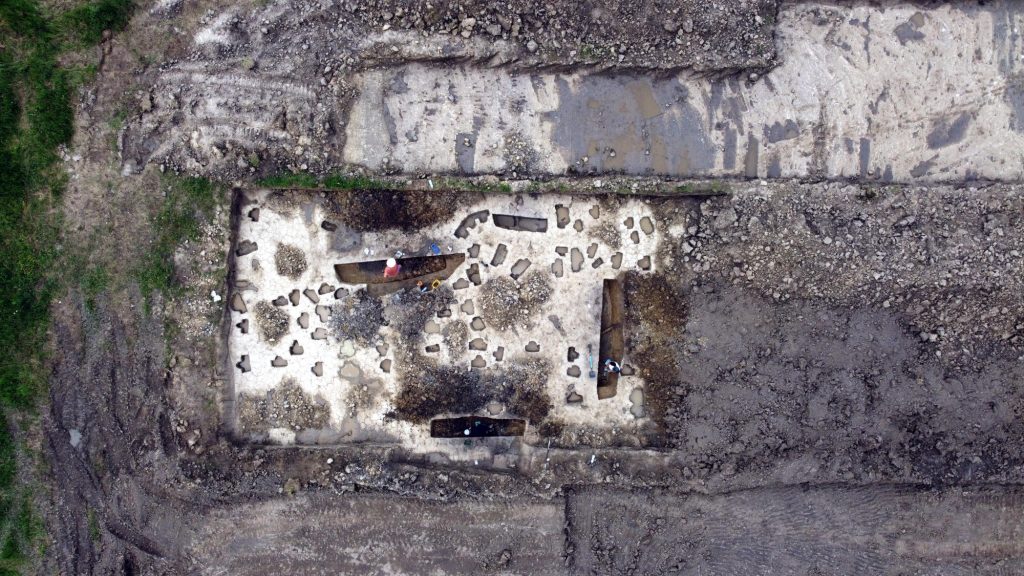 Wykopaliska archeologiczne w Lesko. Zdjęcia z drona.