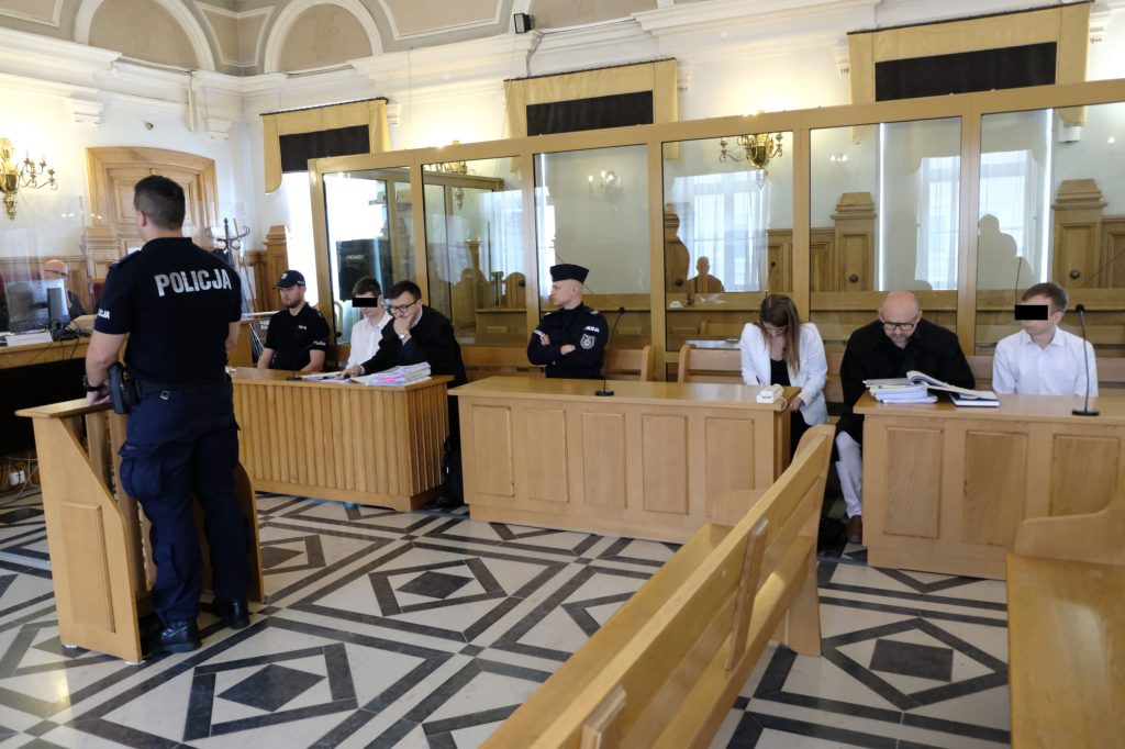 Zdjęcie z procesu dotyczącego postrzelenia na ul. Siemiradzkiego w Rzeszowie