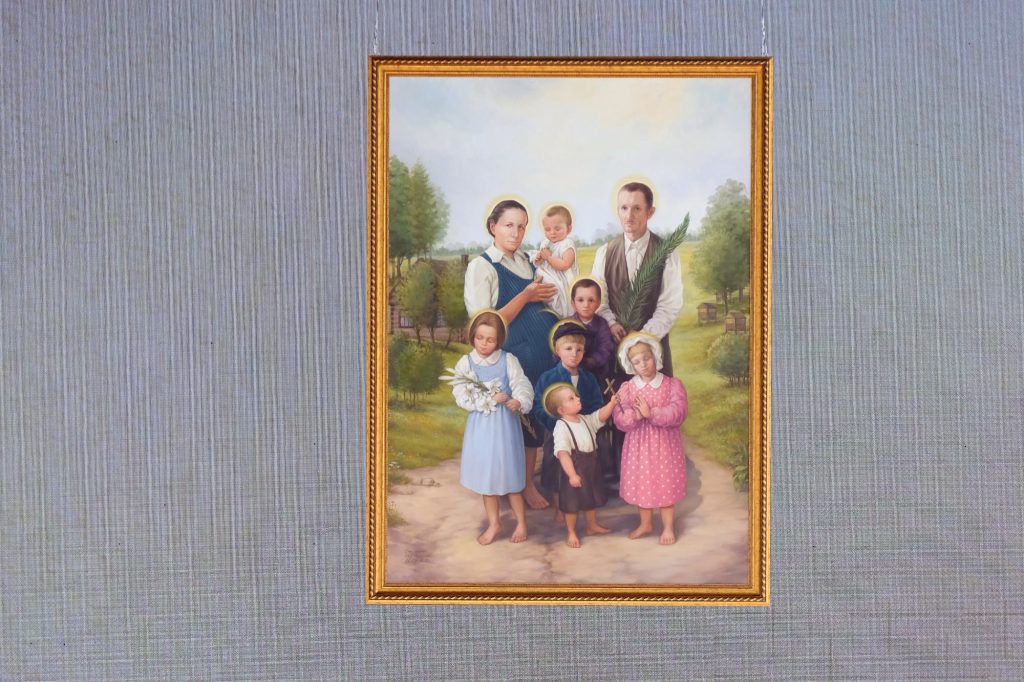 Obraz przedstawiający rodzine Ulmów z Markowej