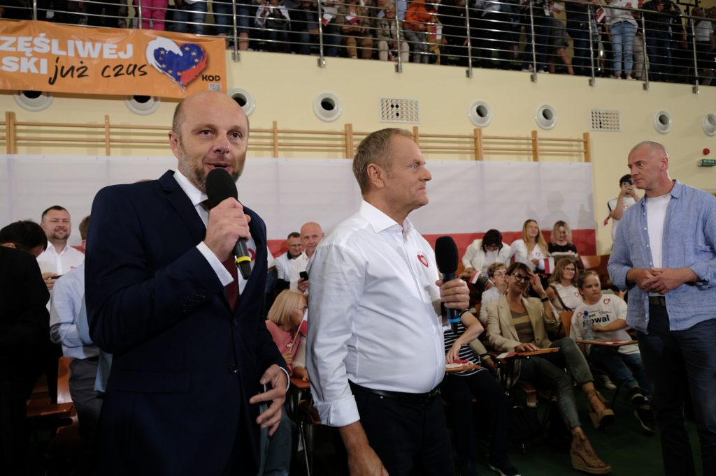 Prezydenmt Rzeszowa Konrad Fijołek i lieder opozycji Donald Tusk