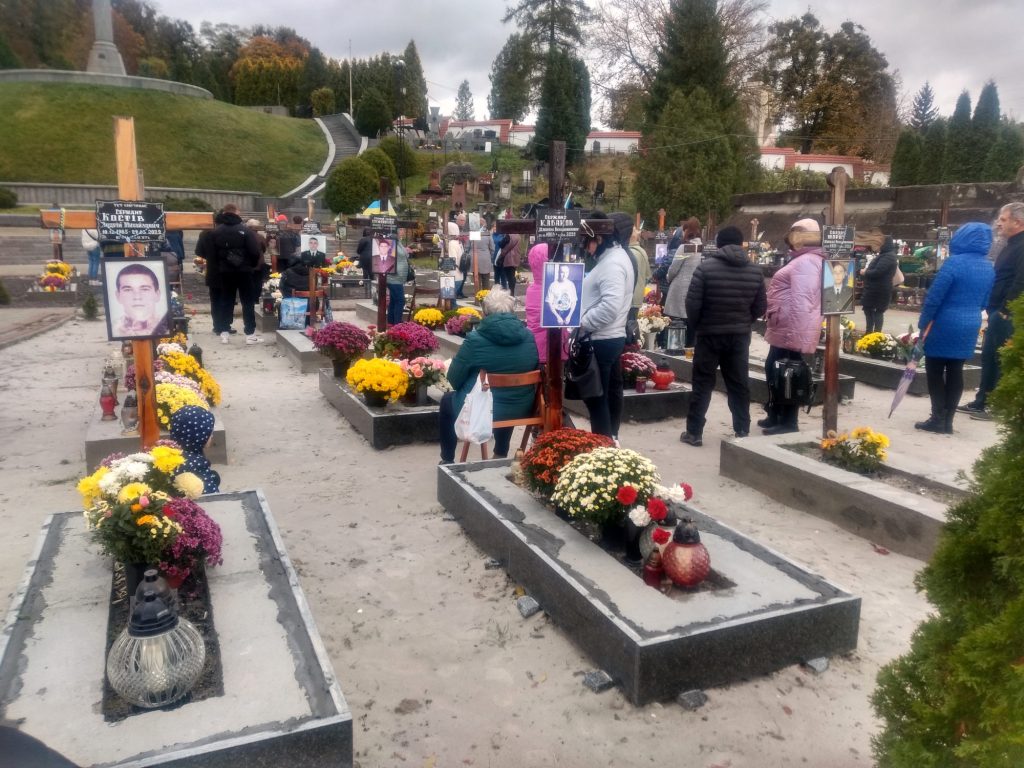 Pogrzeb ukraińskiego żołnierza na lwowskim cmentarzu