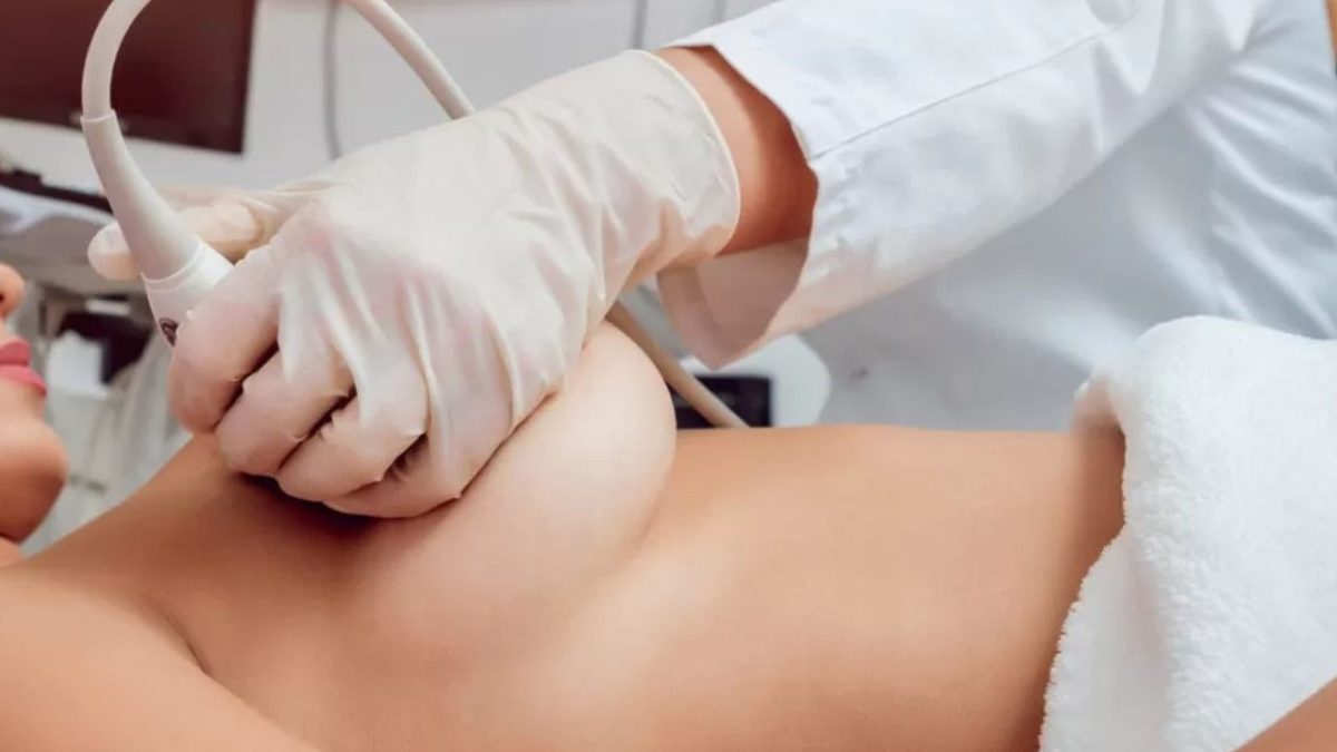 Mammografia, badanie piersi