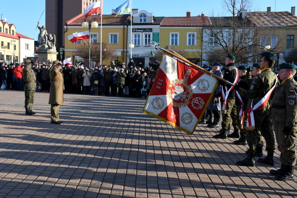 Żołnierze składają przysięgę