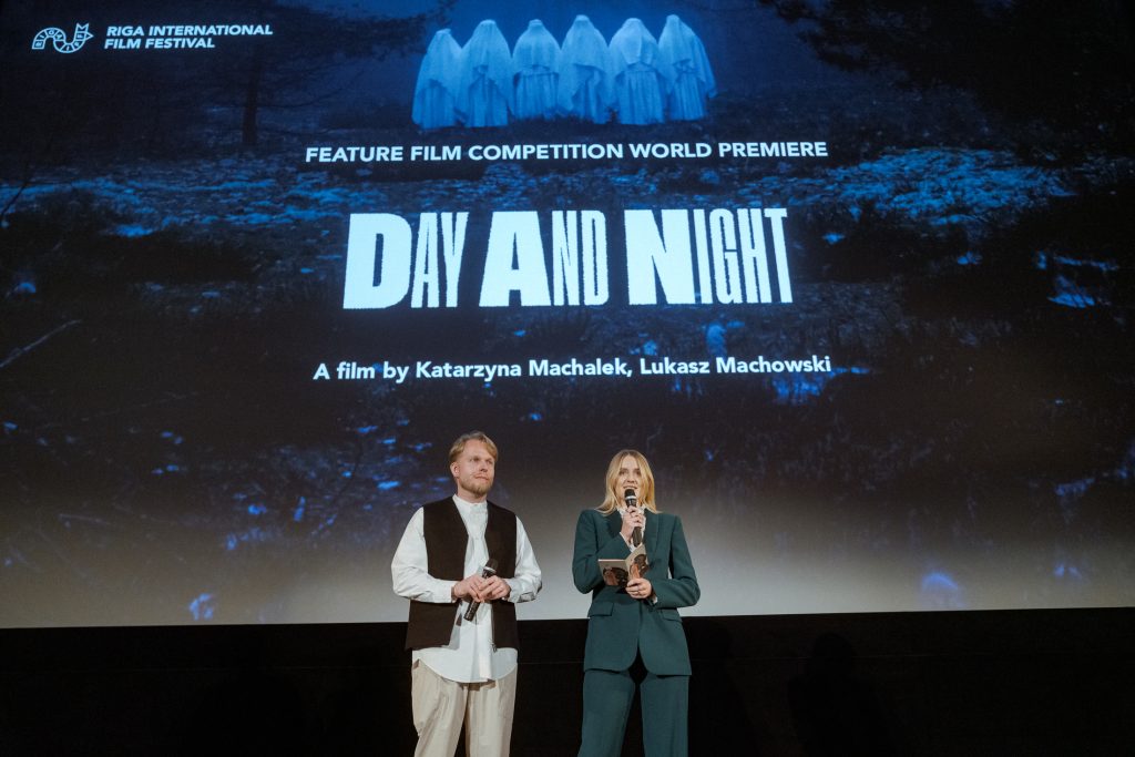Na zdjęciu Katarzyna Machałek i Łukasz Machowski podczas premiery filmu „Dzień i Noc” w Rydze