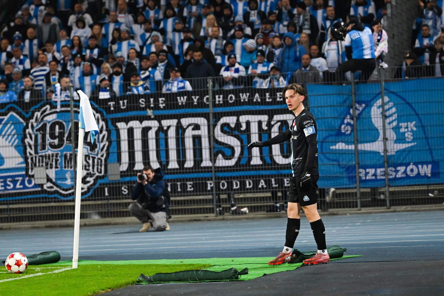 Wieczorny mecz o baraże przy Hetmańskiej! Stal Rzeszów podejmie Polonię Warszawa