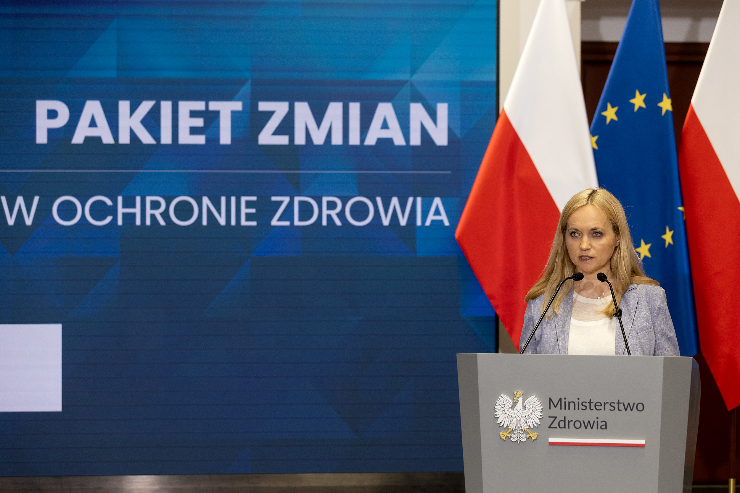 TO SIĘ CZYTA: Wielkie sprzątanie w ochronie zdrowia. Rząd uderza w kominy płacowe i przyspiesza e-Rejestrację