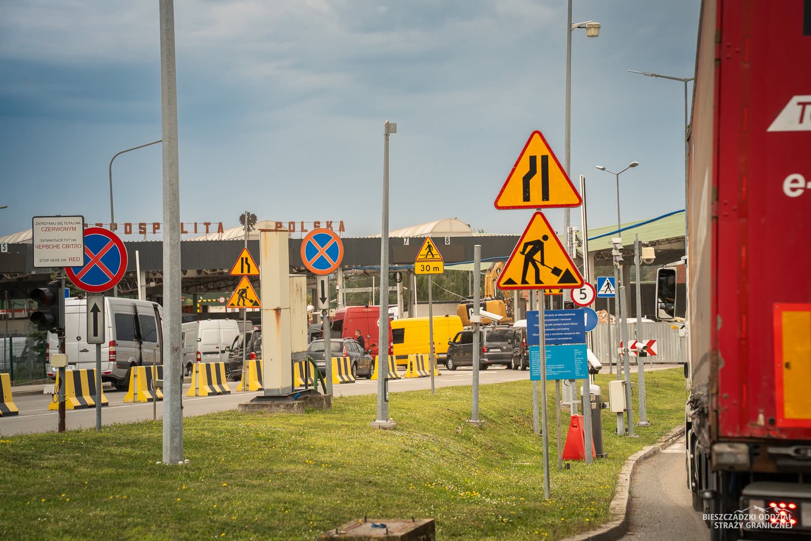 Zmiany na przejściu granicznym w Medyce! Autokary nie wjadą do Polski